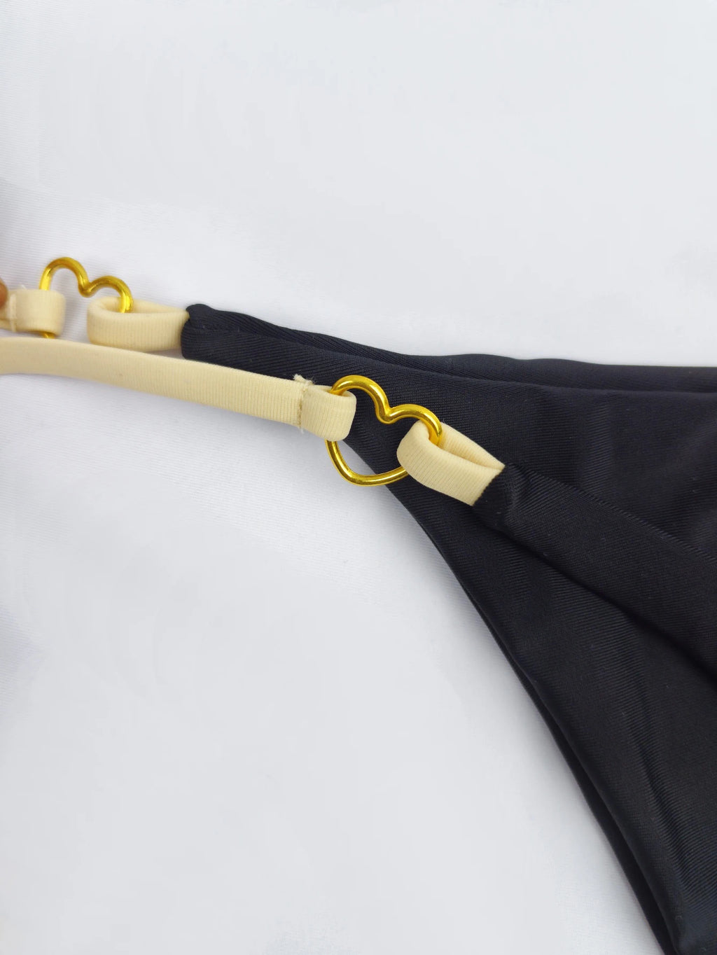 Biquini cores sólidas verão 2026